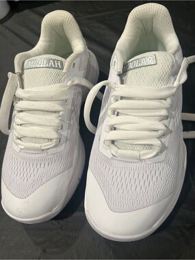 Moolah Women’s White Athletic Sneakers